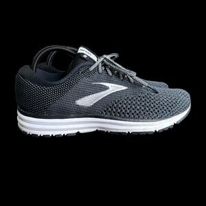 Brooks Revel 2 Road-Running Shoes (Black/White) Women's Size: 9.5